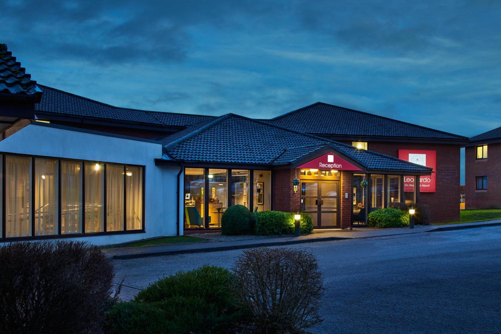 Leonardo Inn Aberdeen Airport Дайс Экстерьер фото