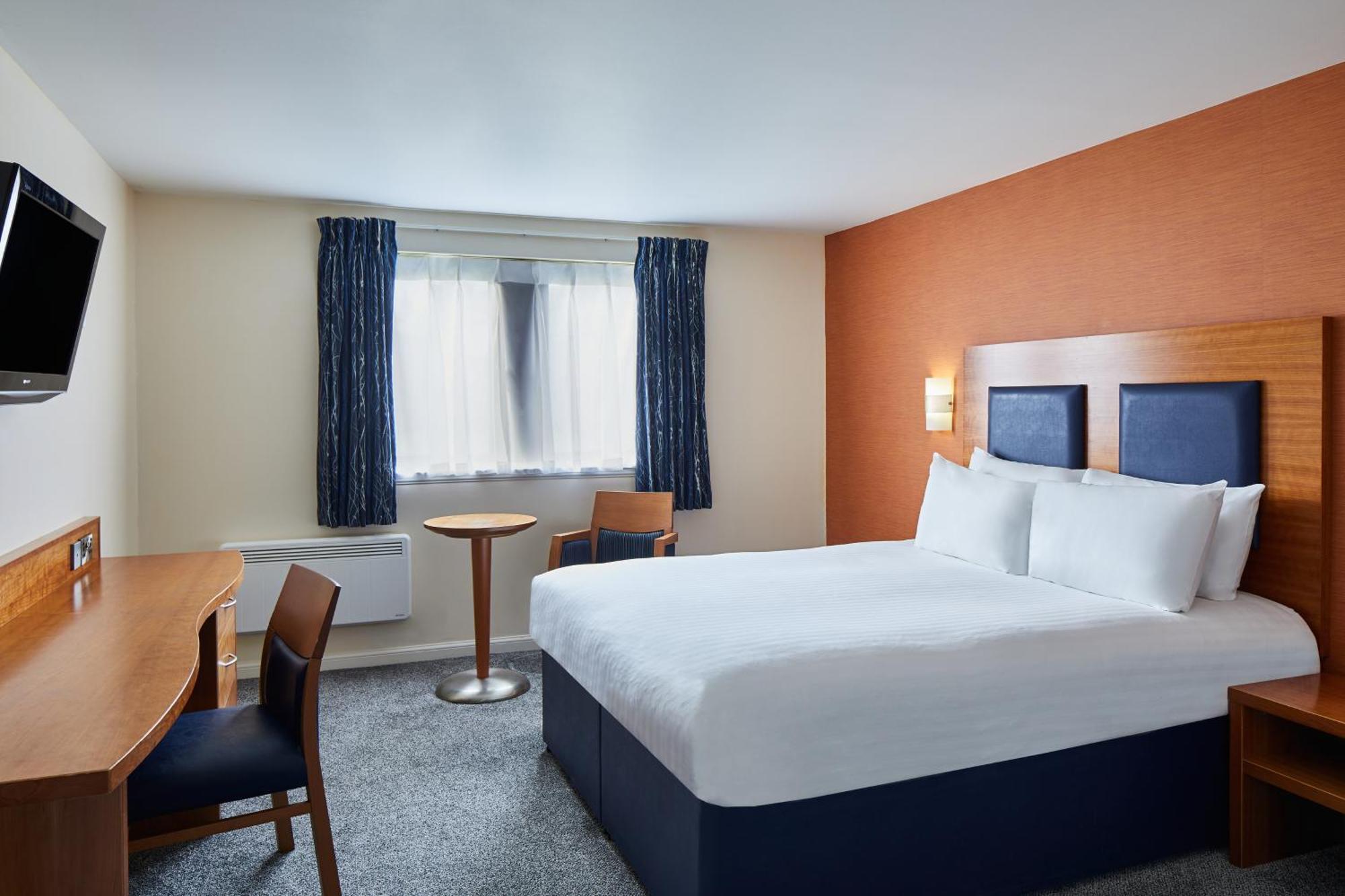 Leonardo Inn Aberdeen Airport Дайс Экстерьер фото